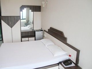Hotel Madhuban Mahabaleshwar Bagian luar foto