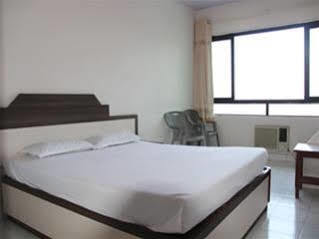 Hotel Madhuban Mahabaleshwar Bagian luar foto